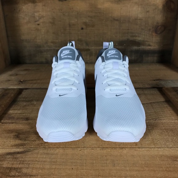 NEW Nike Air Max Tavas - Picture 2 of 6
